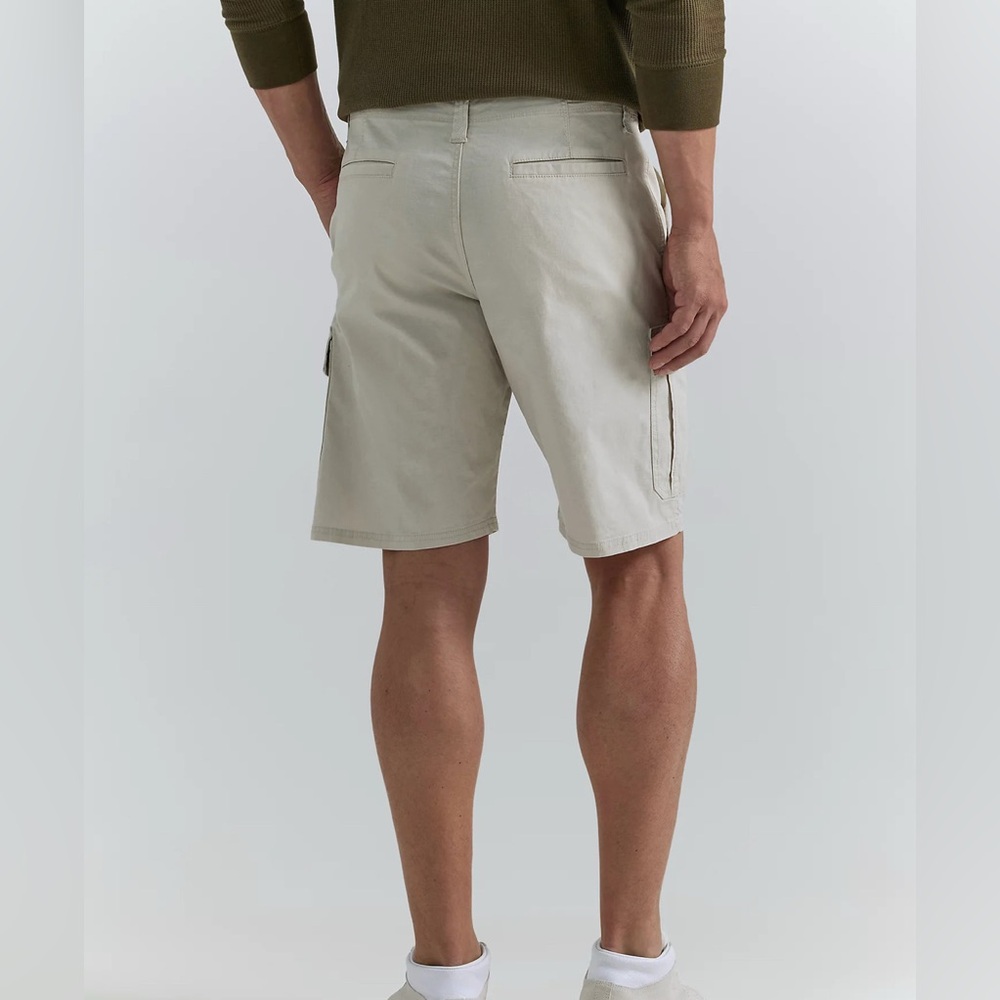 Men’s Wrangler Authentics Stretch Cargo Short Size 42 - Picture 3 of 9
